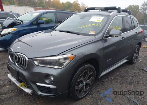 2017 BMW X1 xDrive28I z USA, uszkodzony, nr VIN WBXHT3C35H5F84692